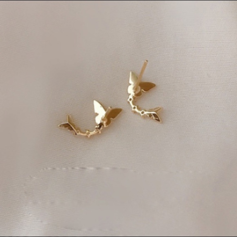 14K GOLD Ultra Delicate Dainty Butterflies Ear Climber Zirco MicroStud E… - Picture 16 of 16